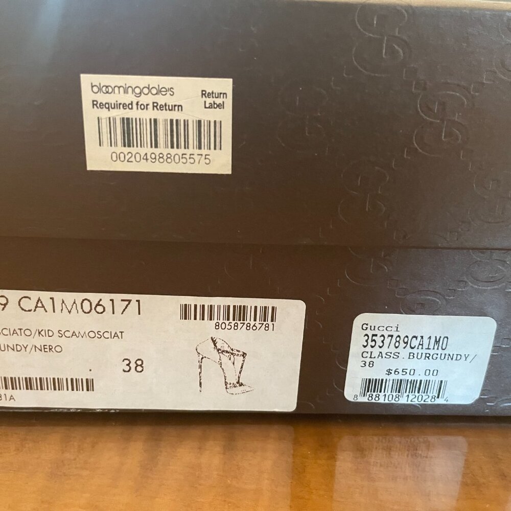 Gucci Suede T-Strap Pumps Size 38 with box - Picture 7 of 7